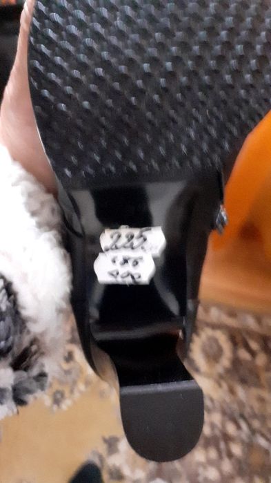 Ghetuțe înalte din piele naturala