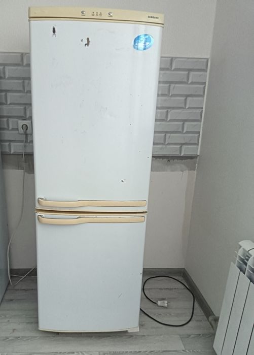 Холодильник сатылады