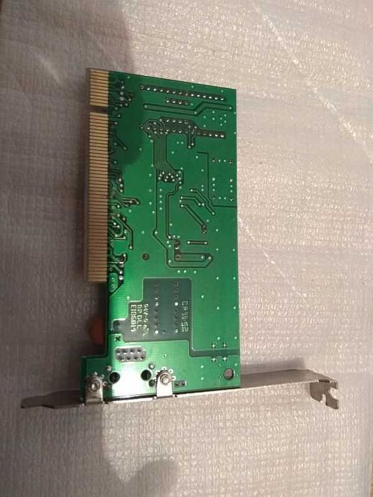 Сетевая карта "Realtek RTL8139А". Б/у. В рабочем состоянии. 3000 тг.