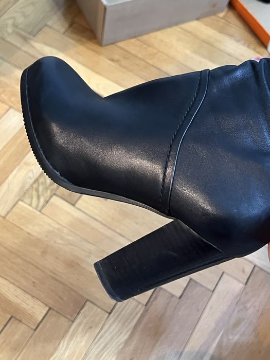 Женские сапоги с каблуком