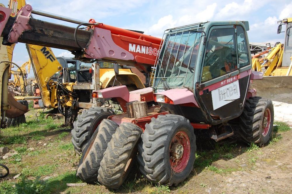 Dezmembrez MANITOU MT 928-4