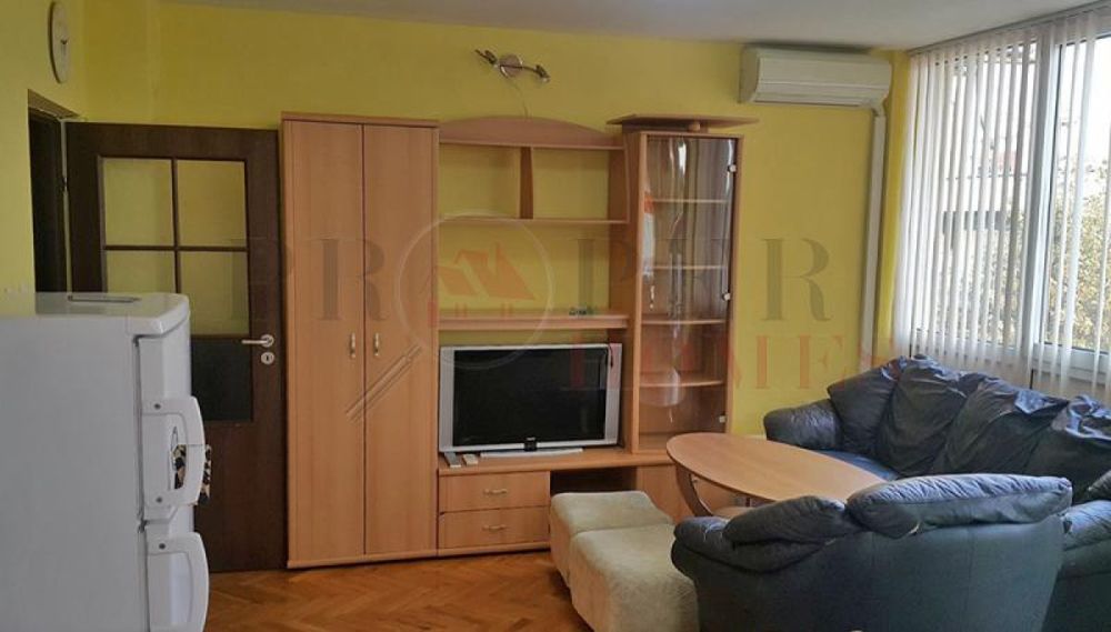 Дава се под наем Тристаен апартамент в Велико Търново, Акация - 80 кв.м за 357 € - Снимка #2