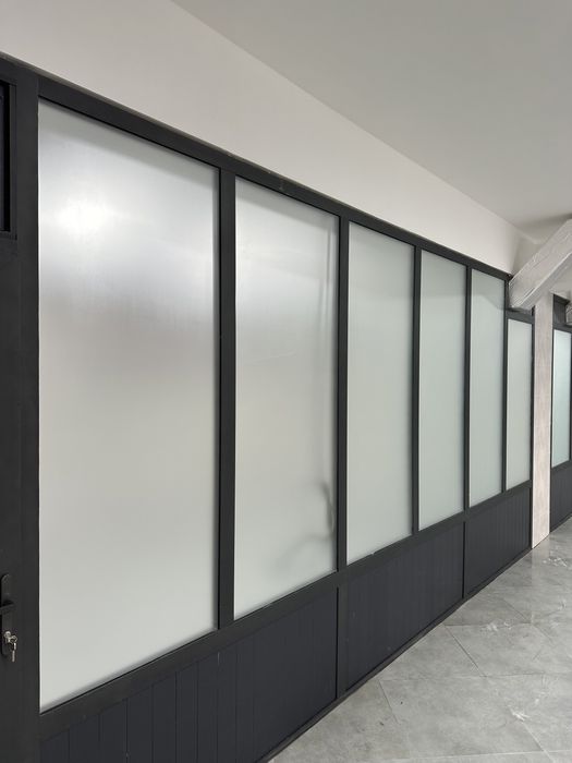 Матовая пленка Туманка и тонировки для окон домов и офисов