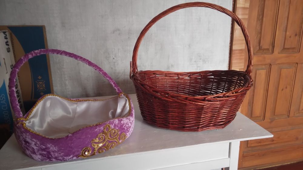 Продам две карзины