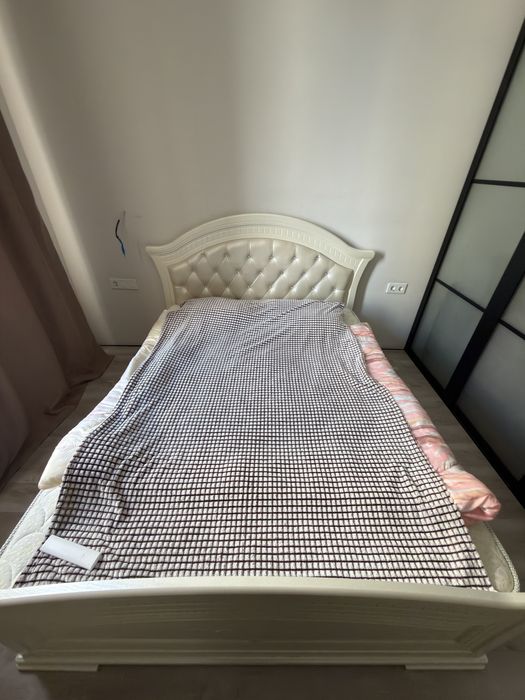 Продам двухспальную кровать, кровать, матрас