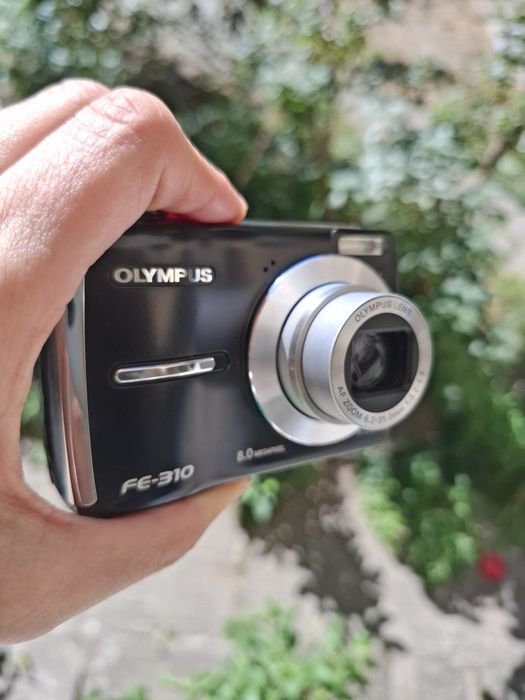 Компактен дигитален фотоапарат OLIMPUS FE-310