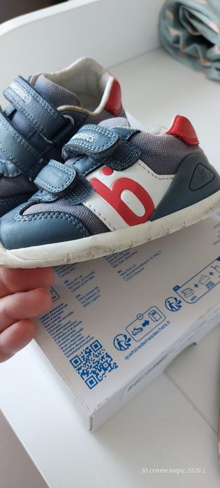 Продавам детски(бебешки) маратонки/обувки  Biomecanics 23 номер
