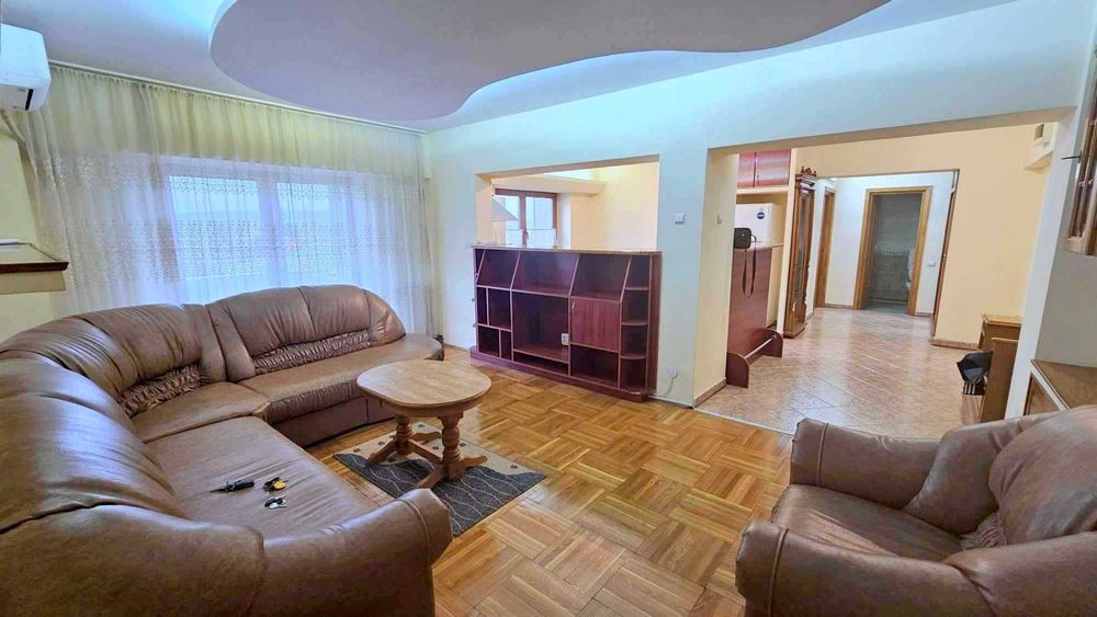 Apartament 3 camere , CENTRAL - ,INDEPENDENTEI  UMF