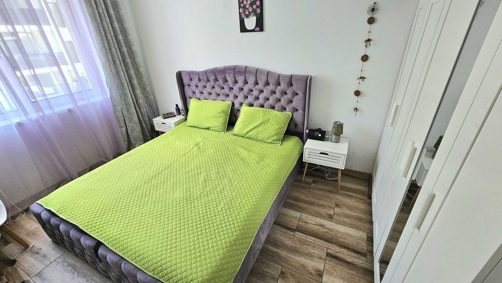 Vand apartament cu 3 camere + loc de parcare