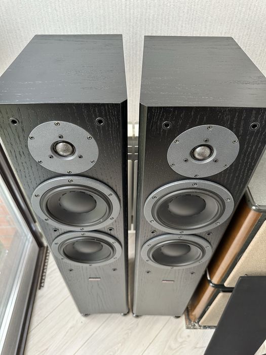 Dynaudio focus 220