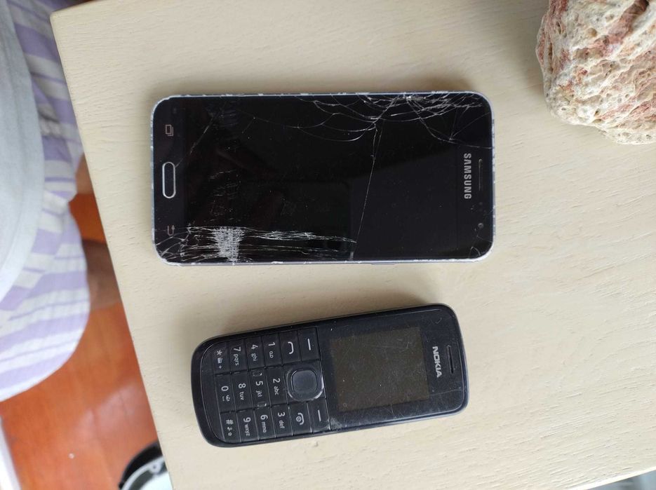 Telefoane diferite generatii