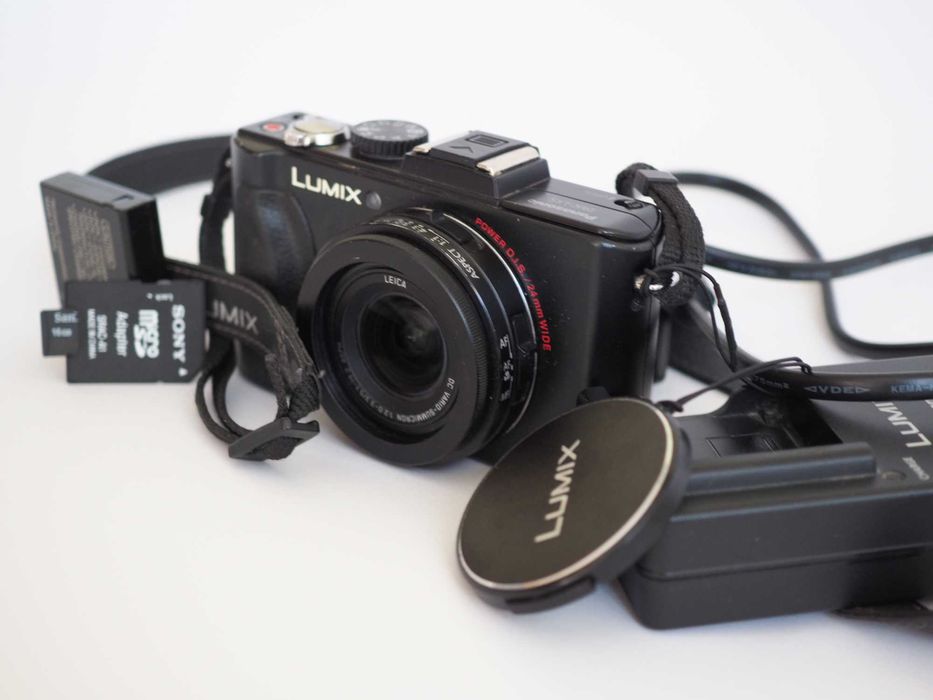 Panasonic Lumix DMC-LX5 10mp х3.8 зуум, обектив Leica + акесесоари