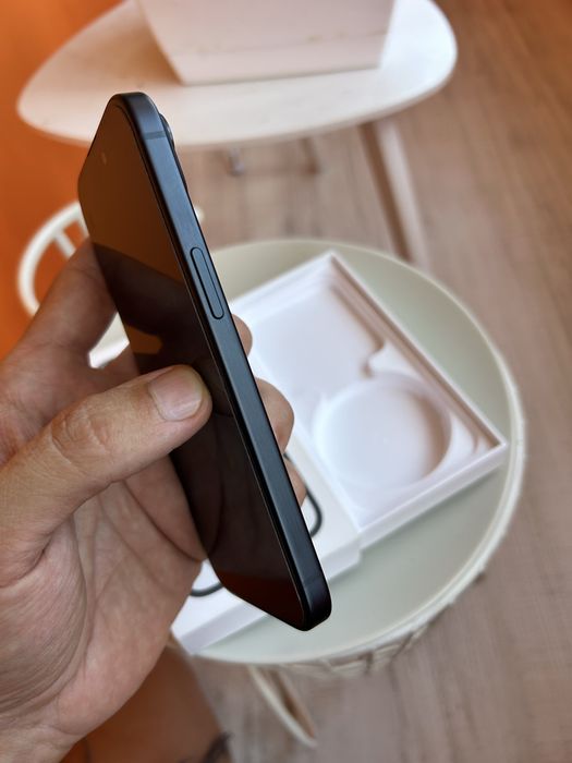 Iphone 15 128 gb black NOU !!