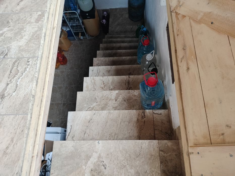 Proprietar Vând casă spațioasă în Lăpuș cu toate utilitățile