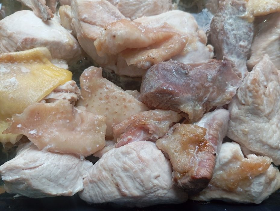 Домашна зимнина-пуешко месо,люти чушки,сладко