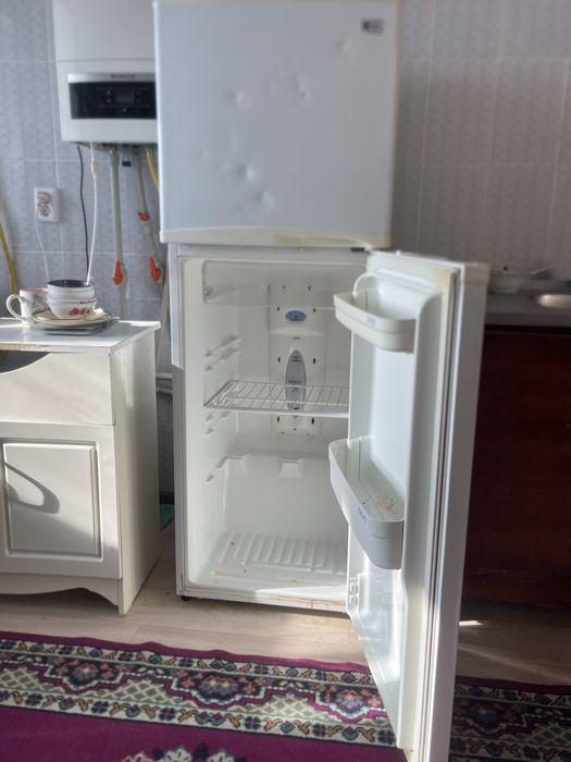 Холодильник продается