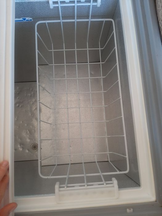 Продам морозильную камеру