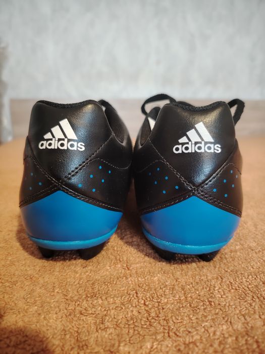 Нови бутонки Adidas Goletto V HG