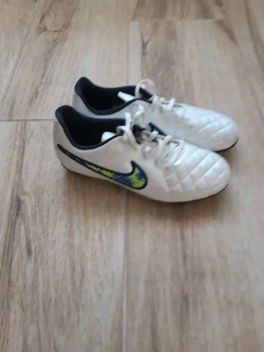 Nike adidas ghete cu crampoane NOU NOUT