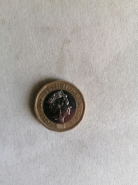 Moneda one pound