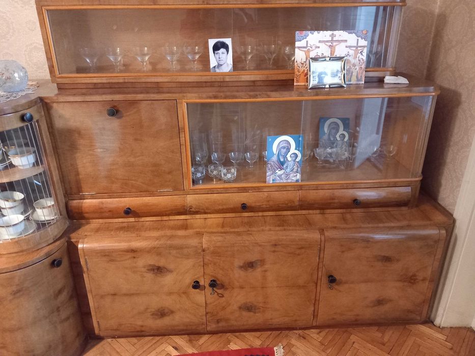 Продавам 4-стаен апартамент в град Добрич в центъра