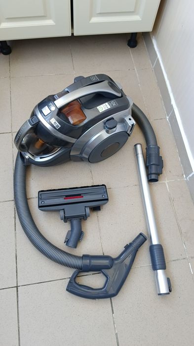 Пылесос LG Kompressor 2000w