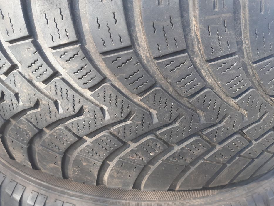 Гуми 225 60 18 м+s 4 бр.всесезонни