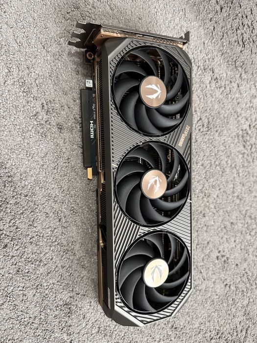 RTX 5080 16GB ZOTAC GAMING OC – ca nouă, performanță extremă