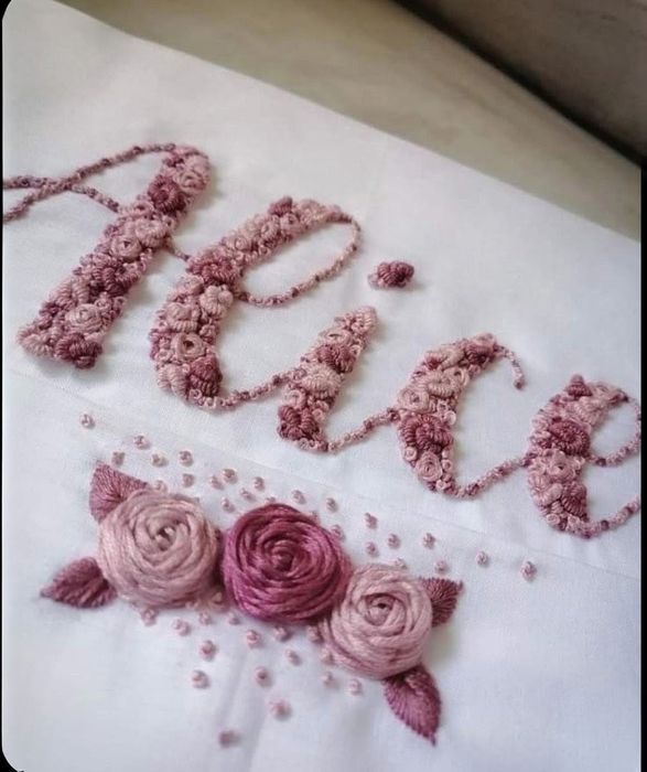 Broderii manuale