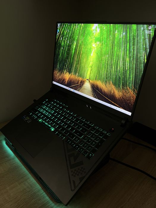 Asus ROG strix g18