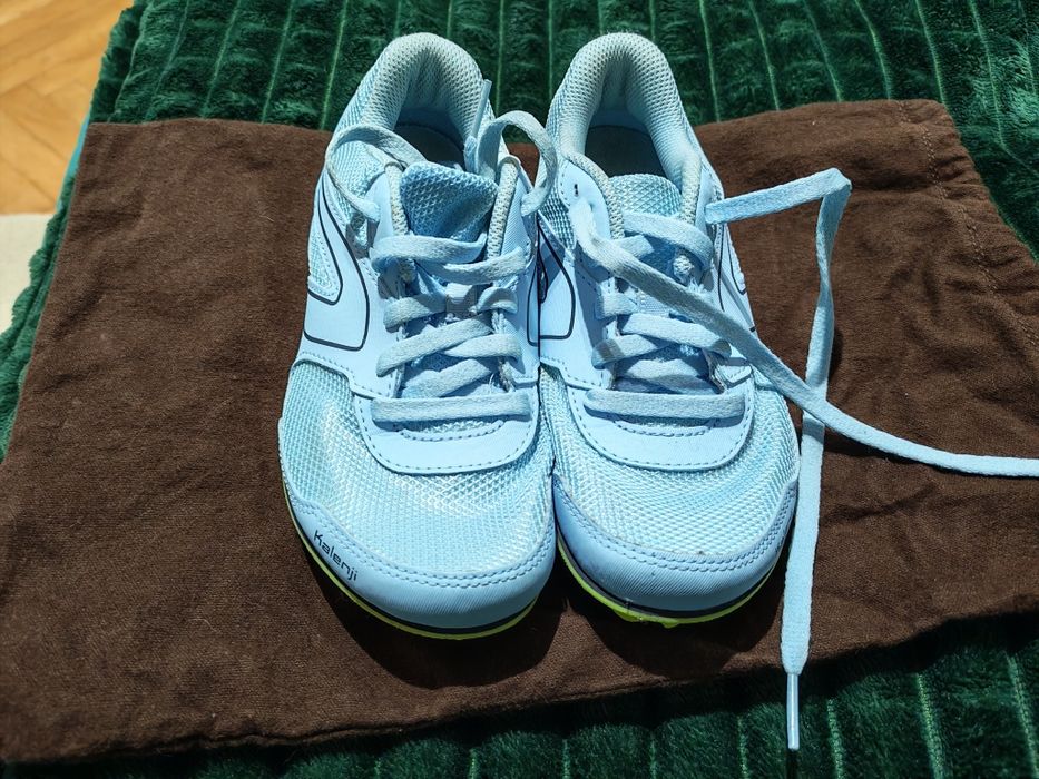 Vând adidas de alergare