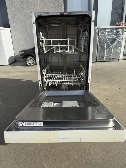 Съдомиялна Bosch за вграждане 45 см