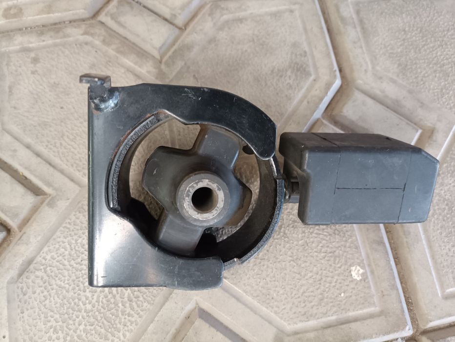 Подушка от Toyota Avensis