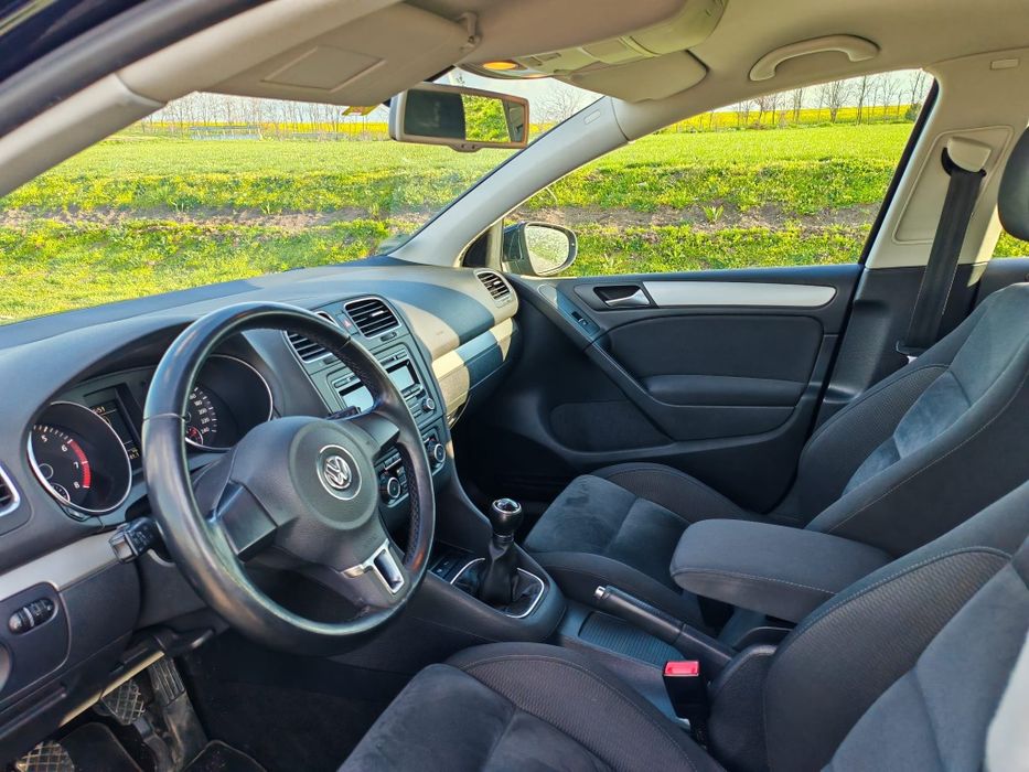 Închiriez auto / mașină de închiriat / rent a car