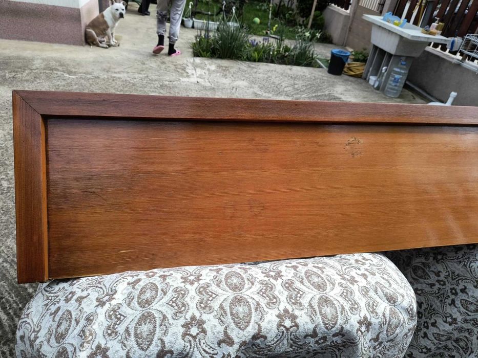 Дървен рафт, полица, етажерка