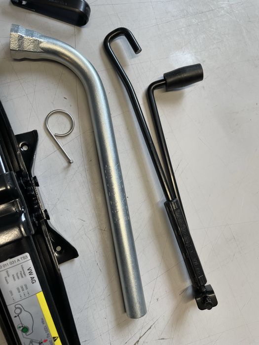 Cric original vw passat arteon touran skoda superb