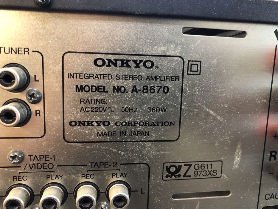 Onkyo A-8670 стерео Не работи