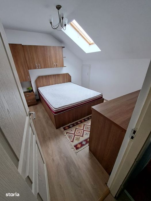 Apartament cu 3 camere semidecomandate, Marasesti