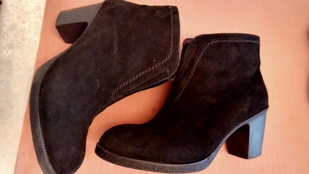 Замшевые сапожки Rieker