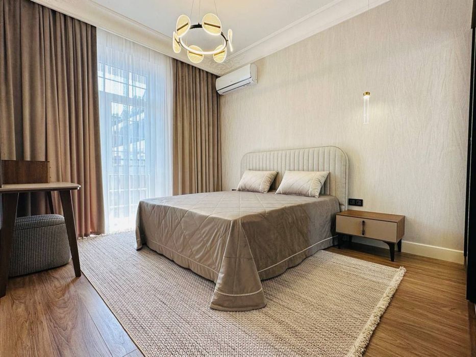 Ц-1 Новостройка-Сдается новая 4-х комнатная квартира в центре города!