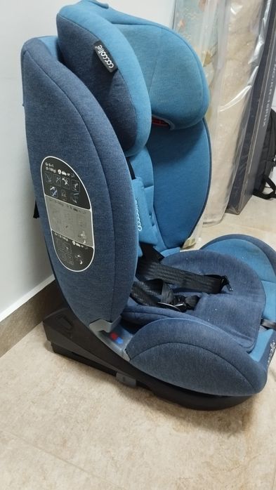 Scaun auto cu isofix