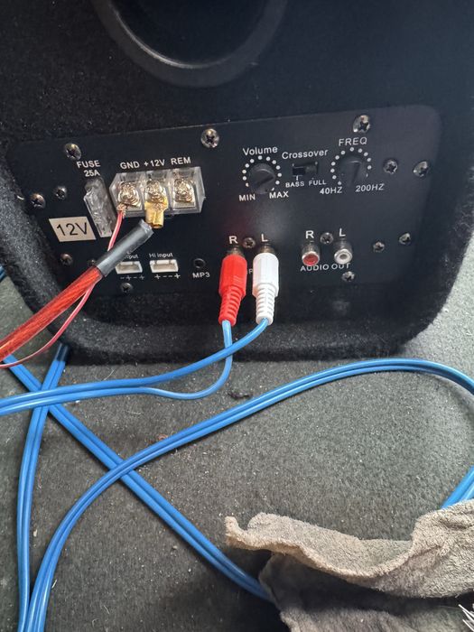 Сабвуфер продам.