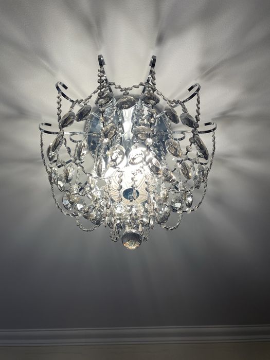 Люстра в отличном состояний