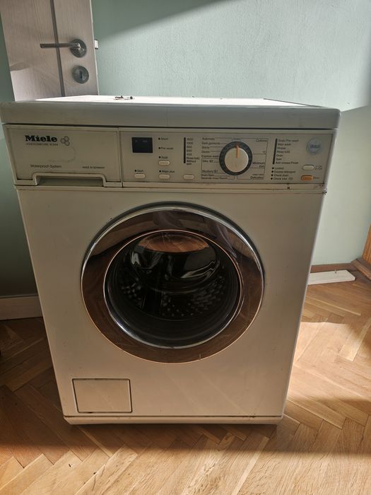 пералня Miele Honeycomb Care W 3444 с Waterproof-System,