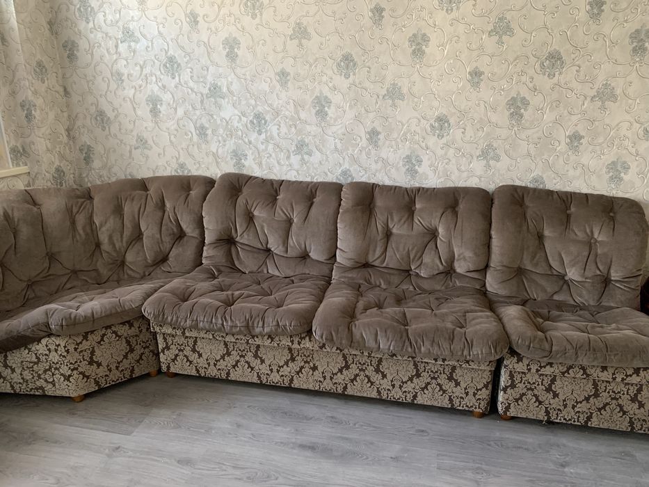 Диван с выдвижным матрсом
