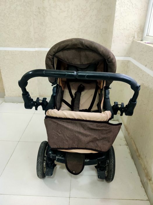 Коляска всесезоннная