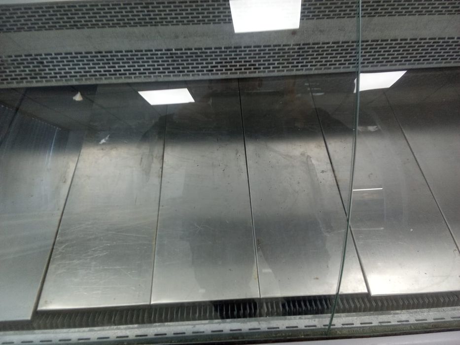 Продам ветринный холодильник