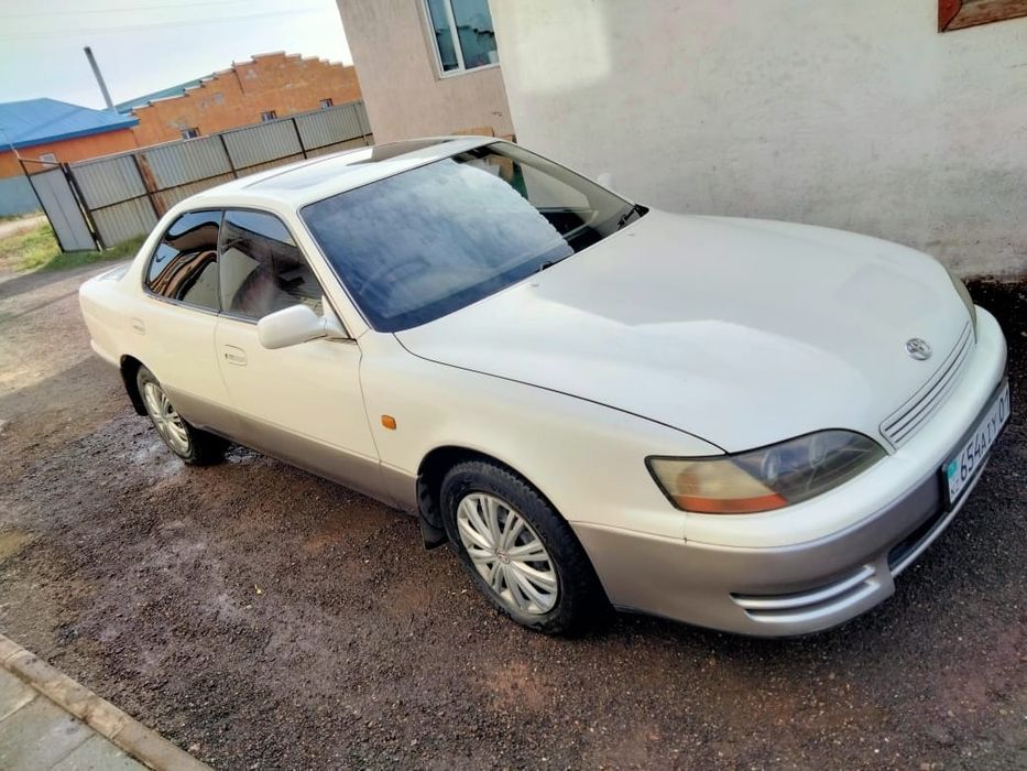 Продам автомобил Toyota vindom