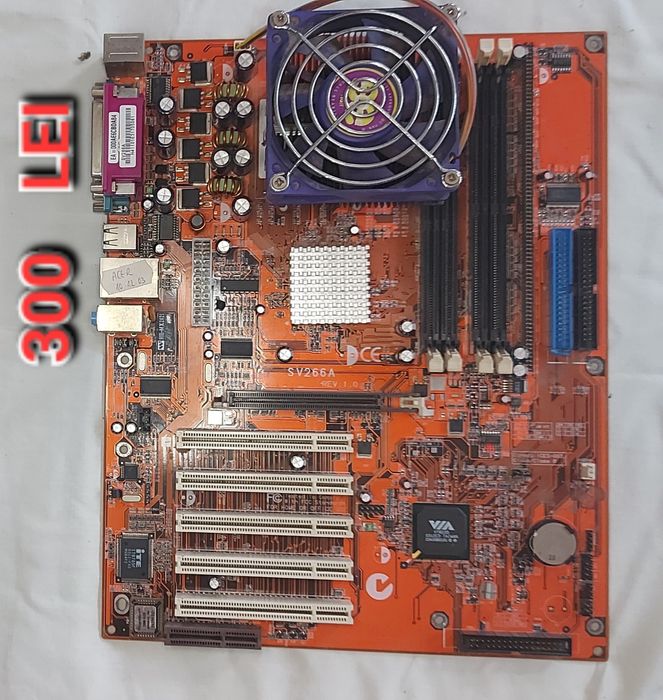 Vând piese de calculator