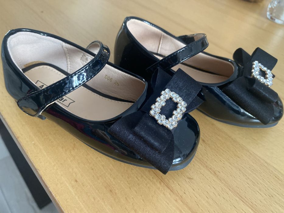 Обувь для девочки 25р за 3000 тг